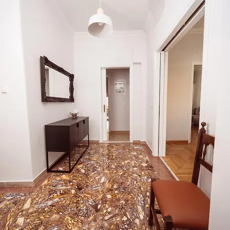 Timpani Apartment